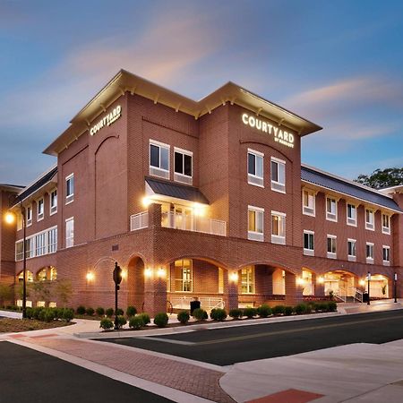 Courtyard By Marriott Atlanta Duluth Downtown Hotel Bagian luar foto
